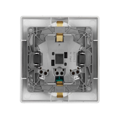 Розетка 2-ая с/з со шторками, авт. зажим Алюминий Legrand Etika