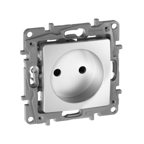 Розетка б/з со шторками, винт. клем. Алюм Legrand Etika
