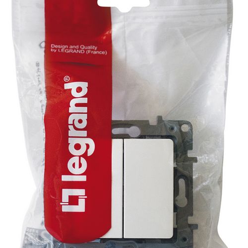 Переключатель 2-клавишный автоматические зажимы 10AX Белый Legrand Etika